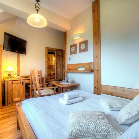 Hotel Carpatia Bieszczadzki Gosciniec Wetlina Zimmer foto